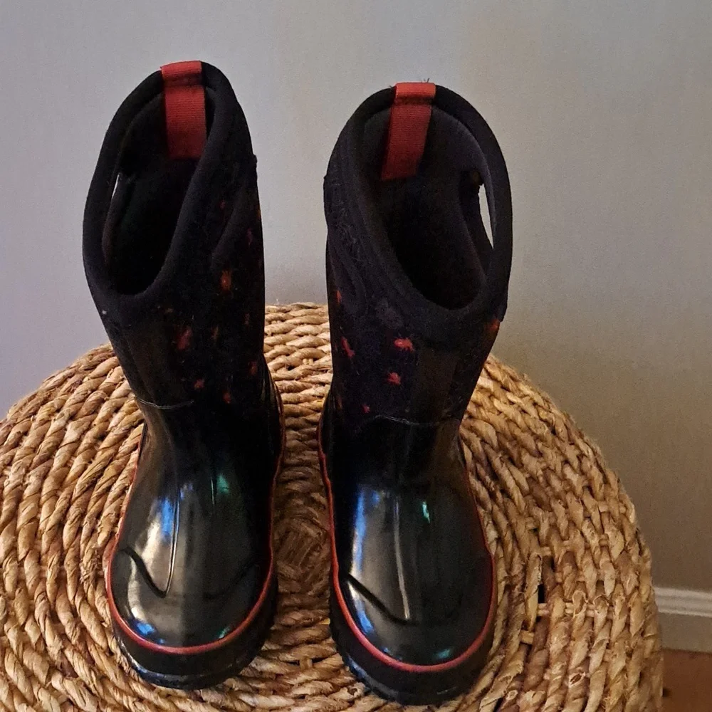 BOGS Youth Spiderweb Print Winter/Snow Waterproof/Insulated Boots S-10‎